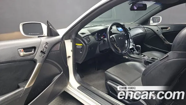 Hyundai Genesis 2012 thumb 10