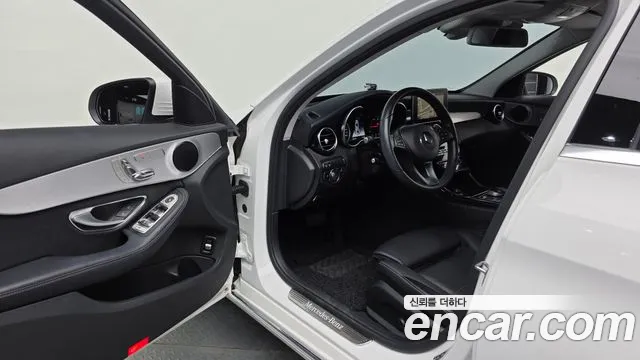 Mercedes-Benz C-Класс 2017 thumb 10
