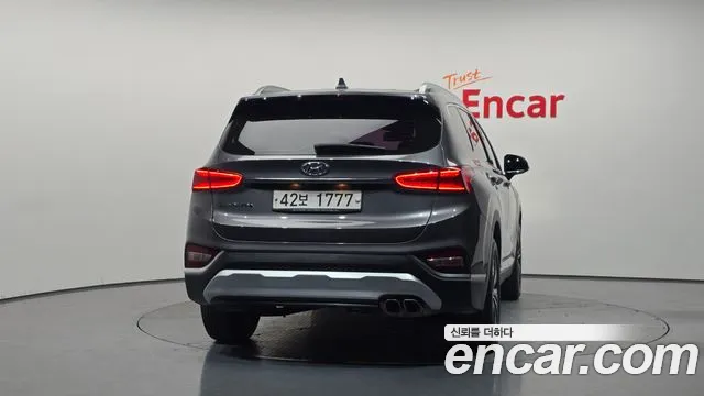 Hyundai Santa Fe 2019 thumb 3