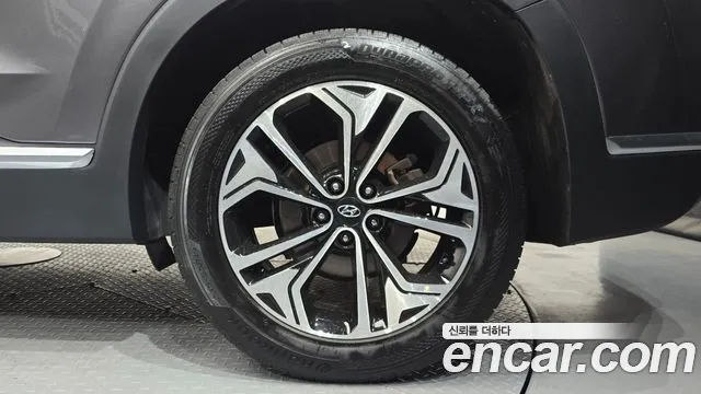 Hyundai Santa Fe 2019 thumb 4