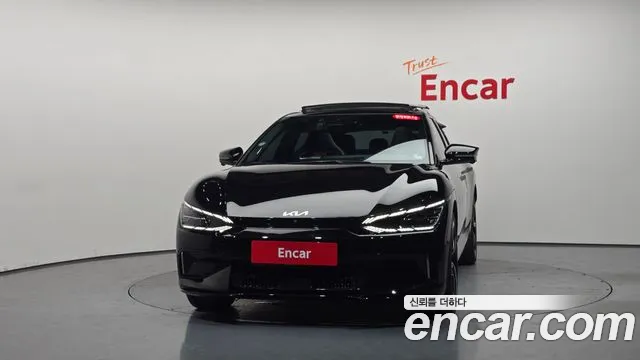 Kia EV6 2023 thumb 2