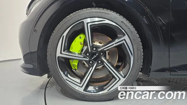 Kia EV6 2023 thumb 4
