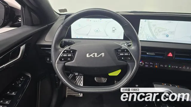 Kia EV6 2023 thumb 11
