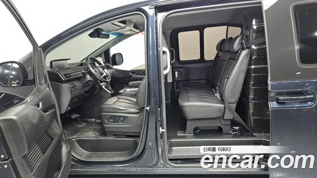 Hyundai Staria 2021 thumb 11
