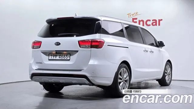 Kia Carnival 2014 thumb 2
