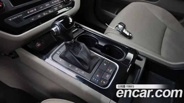 Kia Carnival 2014 thumb 9