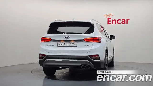 Hyundai Santa Fe 2018 thumb 4