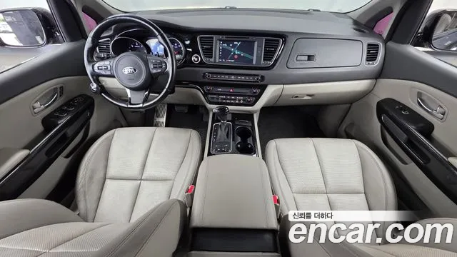 Kia Carnival 2014 thumb 7