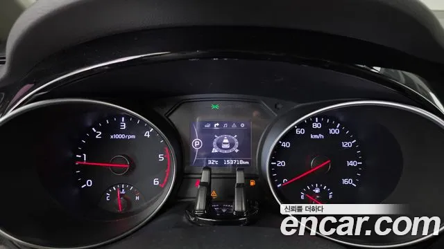 Kia Carnival 2014 thumb 8