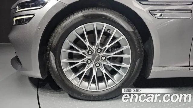 Genesis G80 2022 thumb 4