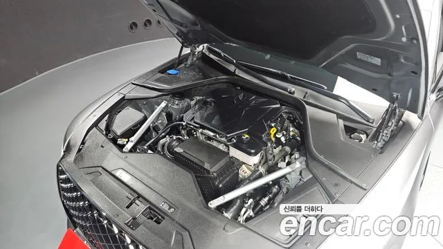 Genesis G80 2022 thumb 5