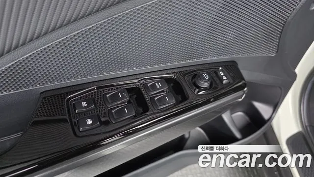 KG_Mobility_Ssangyong TIBOLI 2024 thumb 11