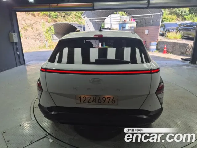 Hyundai Kona 2023 thumb 2