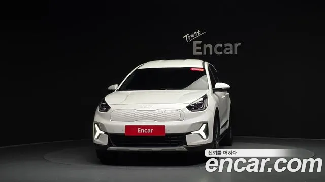Kia Niro 2023 thumb 2