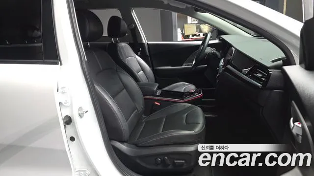 Kia Niro 2023 thumb 10