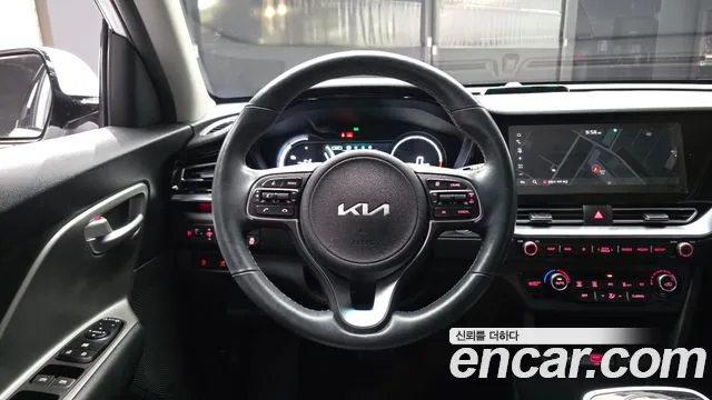 Kia Niro 2023 thumb 12