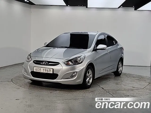 Hyundai Accent 2011 thumb 11