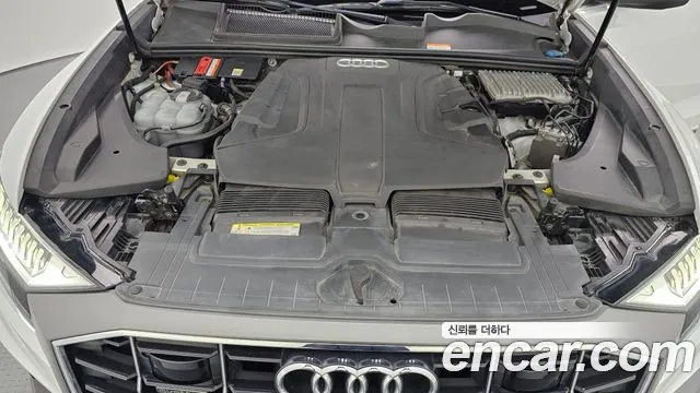 Audi Q8 2021 thumb 6