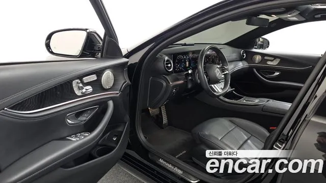Mercedes-Benz E-Класс 2022 thumb 10
