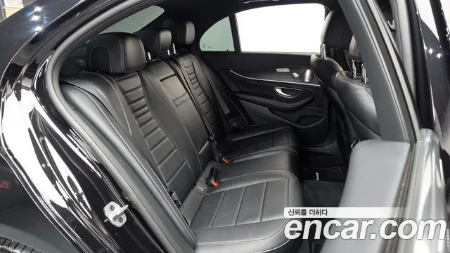 Mercedes-Benz E-Класс 2022 thumb 12