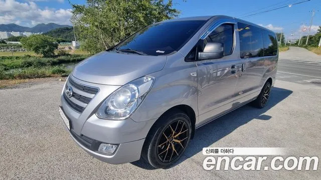 Hyundai Starex 2016 thumb 2