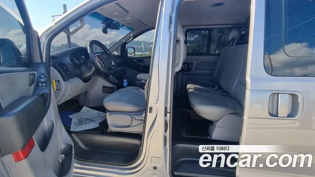 Hyundai Starex 2016 thumb 9