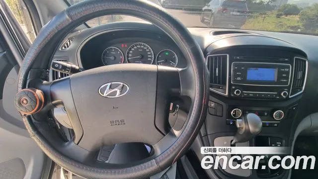 Hyundai Starex 2016 thumb 10