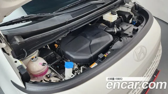 Hyundai Staria 2024 thumb 6