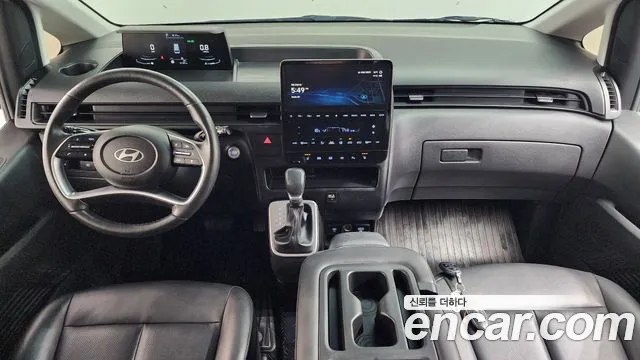 Hyundai Staria 2024 thumb 7