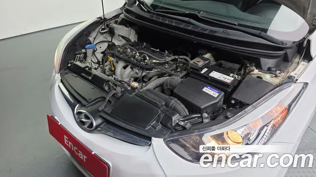 Hyundai Avante 2013 thumb 6