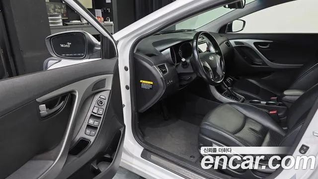 Hyundai Avante 2013 thumb 10