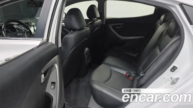 Hyundai Avante 2013 thumb 12