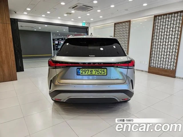 Lexus RX 2025 thumb 4