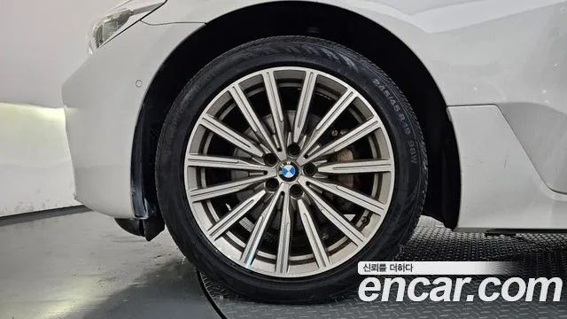 BMW Gran Turismo 2019 thumb 5