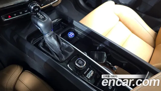 Volvo XC60 2020 thumb 9
