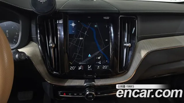 Volvo XC60 2020 thumb 12
