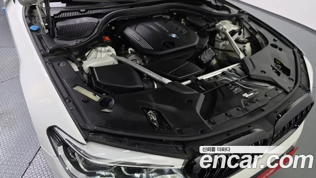 BMW 5-Series 2020 thumb 6