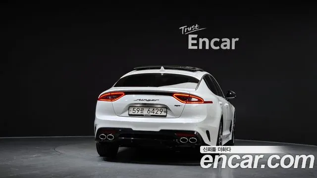 Kia Stinger 2019 thumb 4