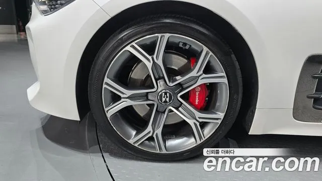 Kia Stinger 2019 thumb 5