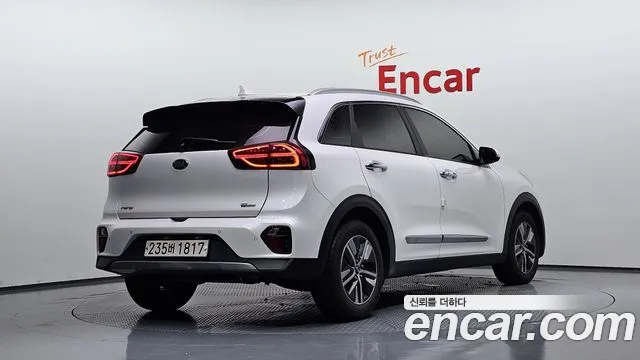 Kia Niro 2021 thumb 2