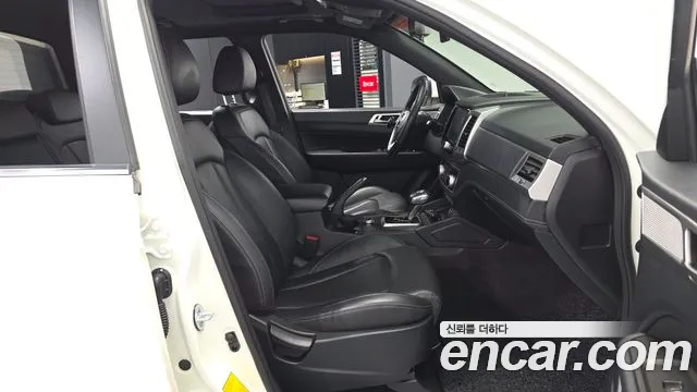 KG_Mobility_Ssangyong Rexton 2019 thumb 10