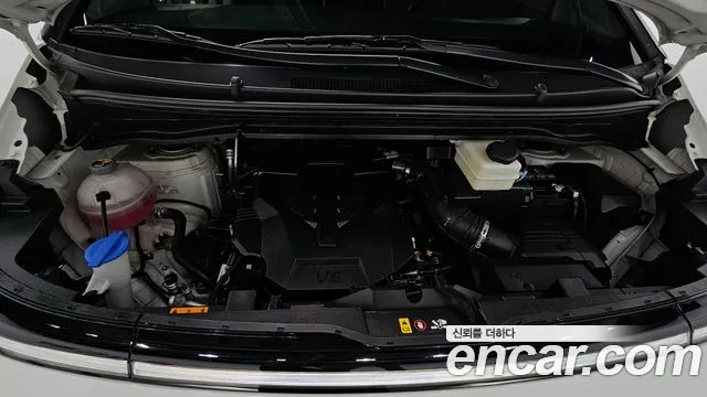 Hyundai Staria 2025 thumb 6