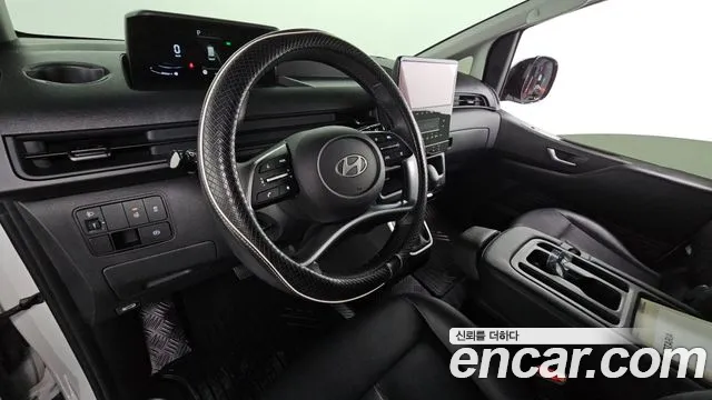 Hyundai Staria 2025 thumb 7