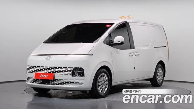 Hyundai Staria 2025 thumb 11