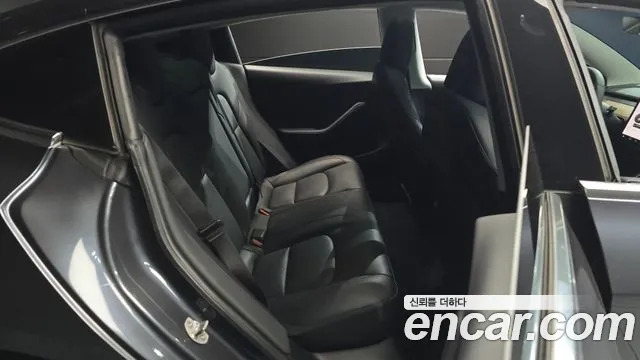 Tesla Model 3 2019 thumb 11