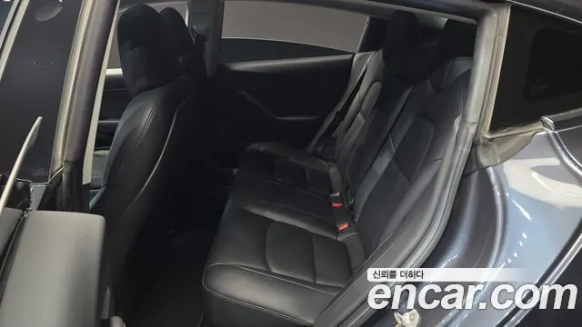 Tesla Model 3 2019 thumb 12