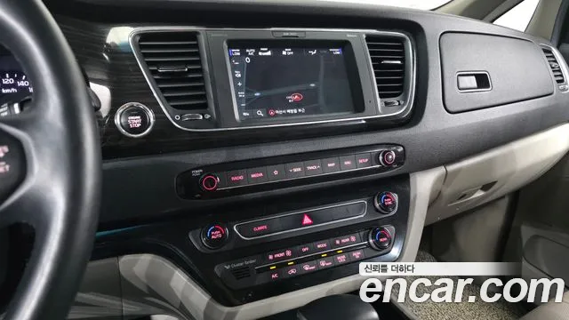 Kia Carnival 2019 thumb 12