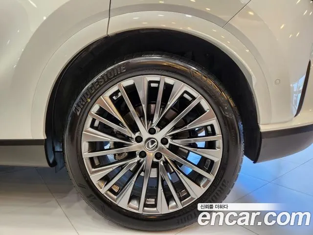 Lexus RX 2023 thumb 6