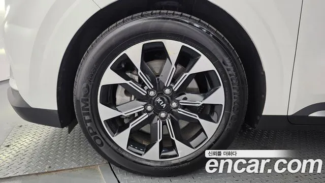Kia Carnival 2020 thumb 5