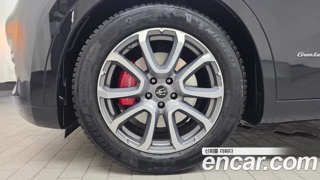 Maserati Levante 2020 thumb 5